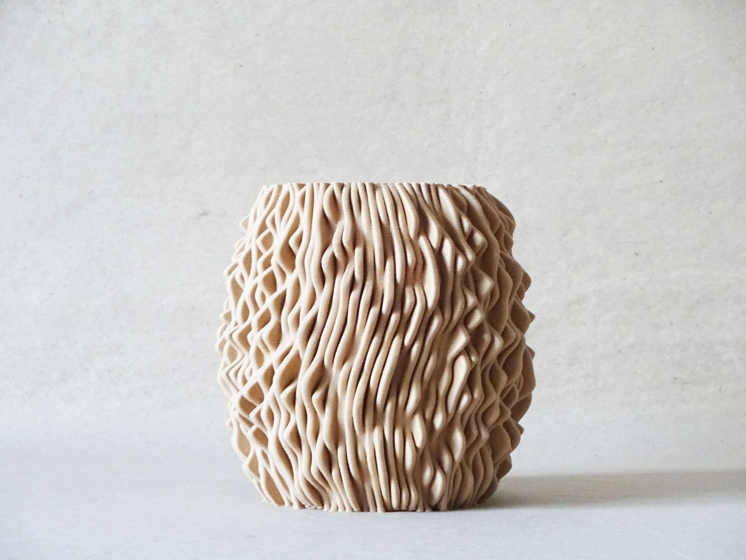 Vase fluted